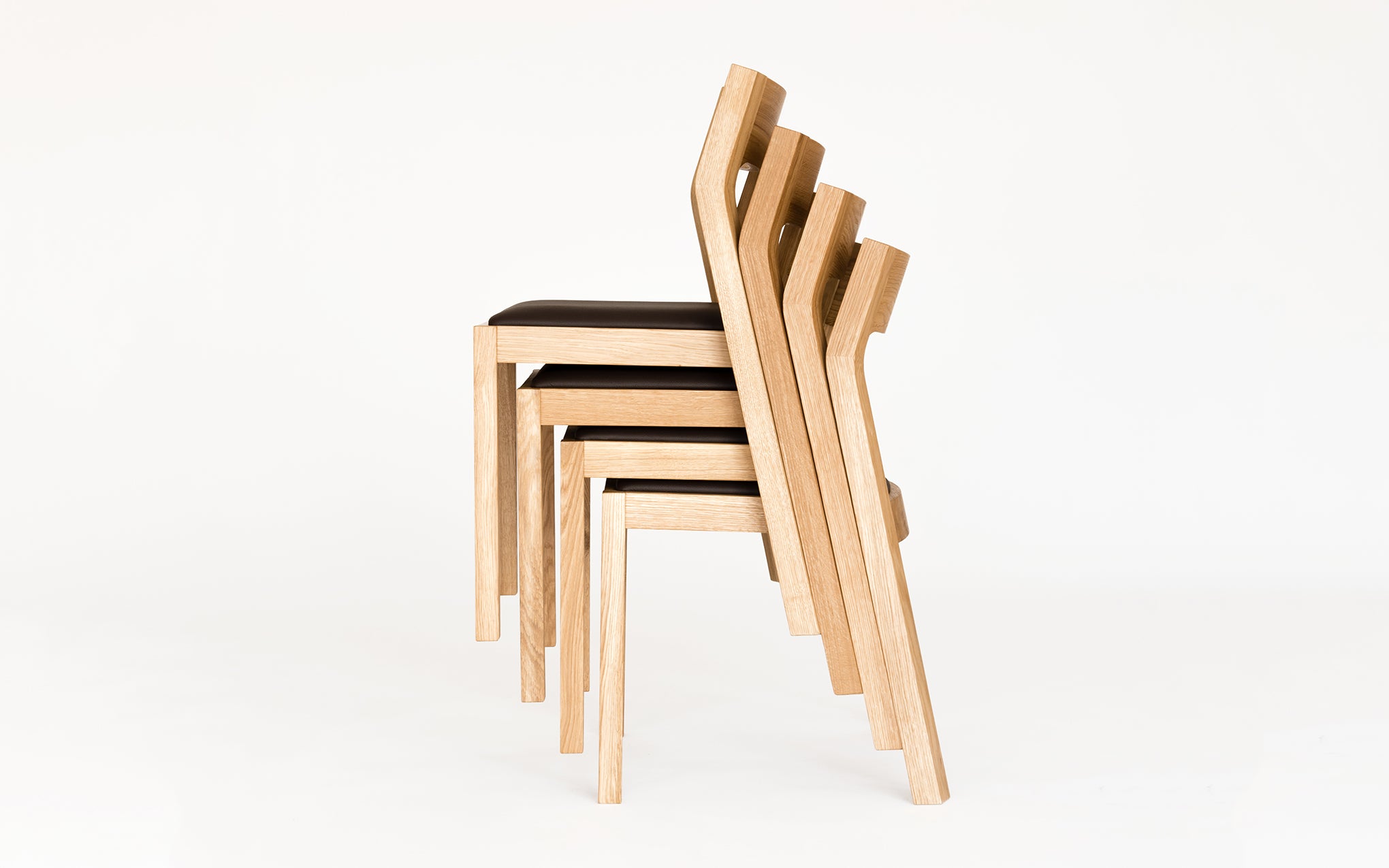 Profile stacking chair
