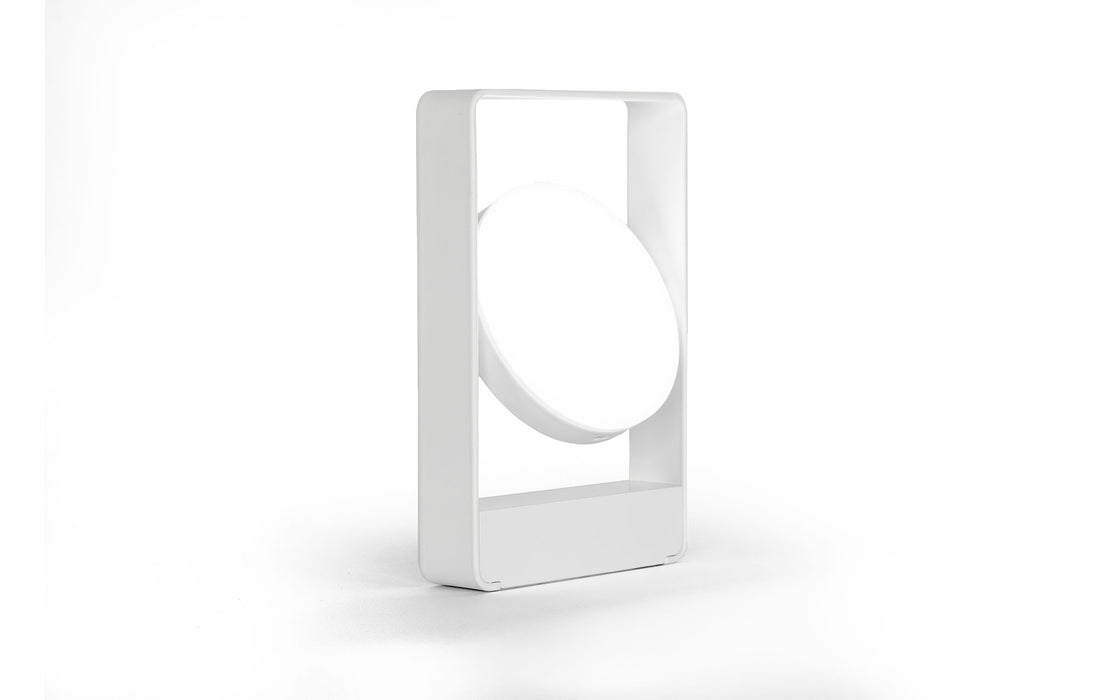 Mouro portable table light