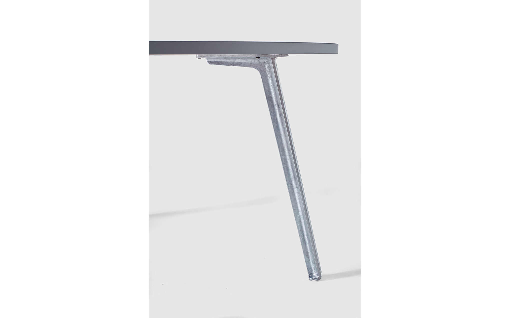 Canteen XL table - round