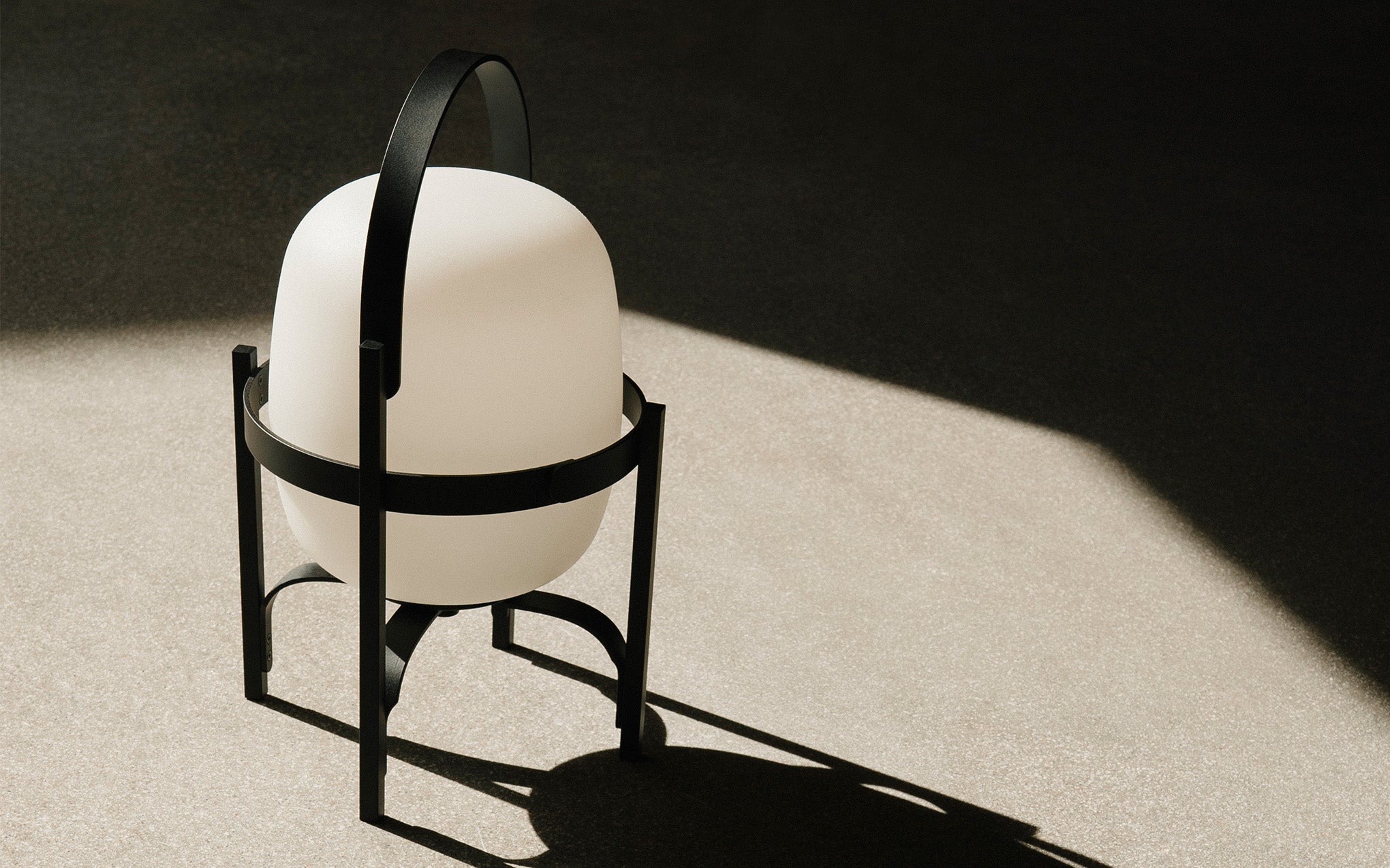 Cestita Alubat table light