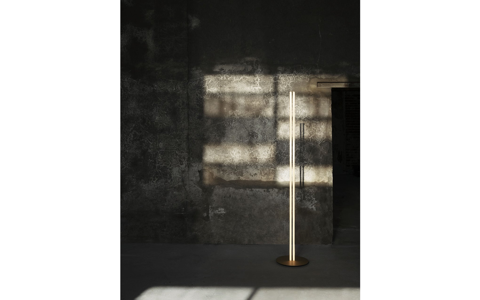 Coordinates floor light