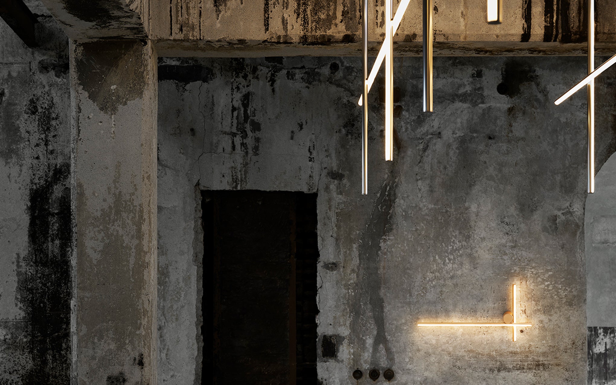 Coordinates wall lights