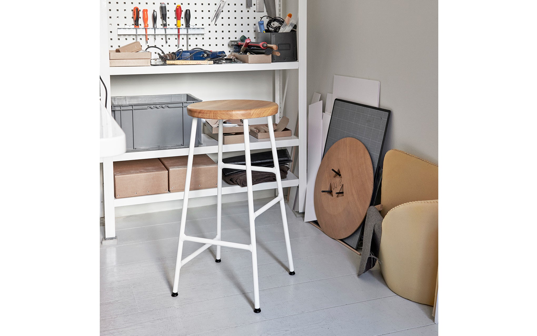 Cornet bar stool