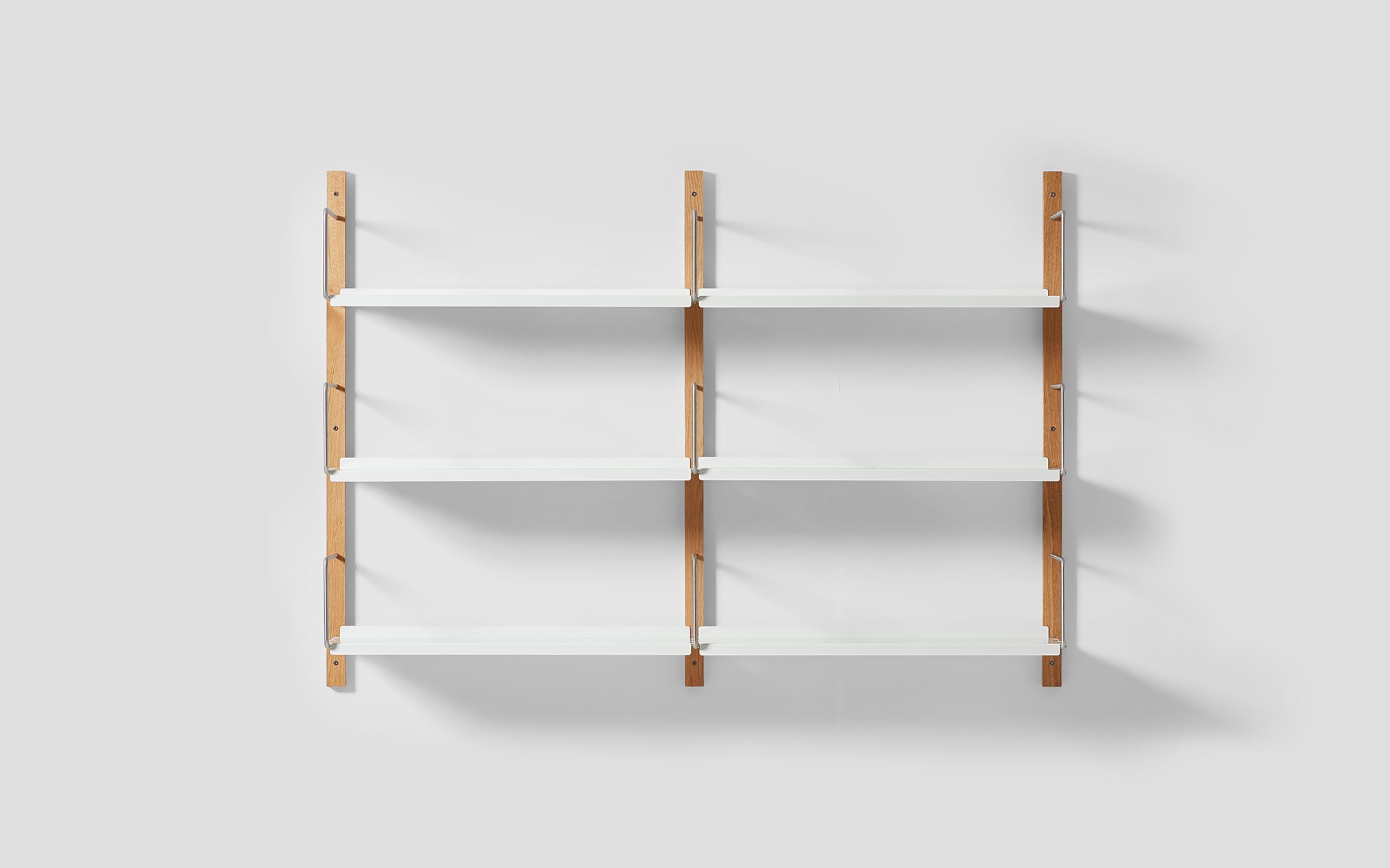 Croquet wall mounted shelves