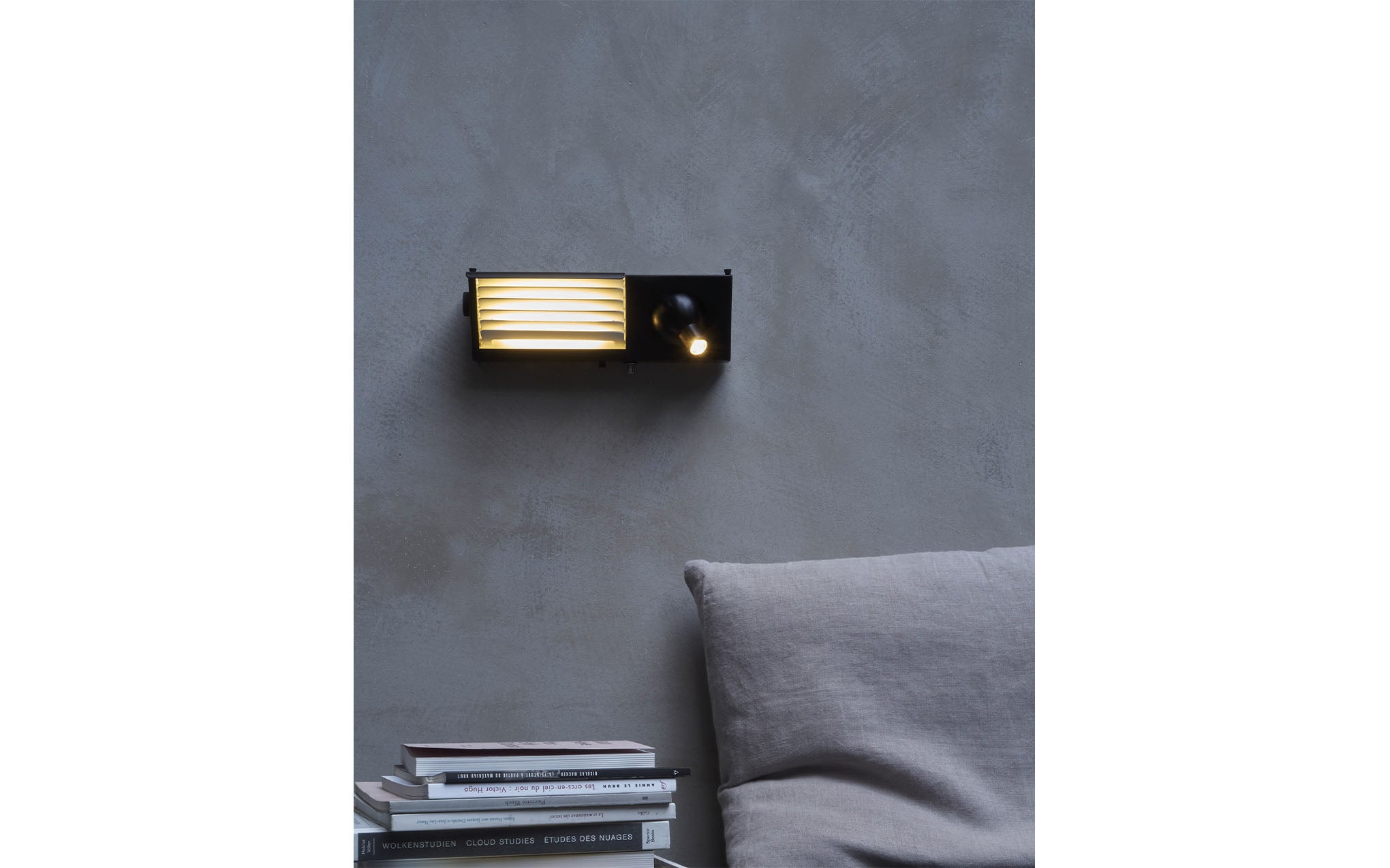 Biny bedside wall light