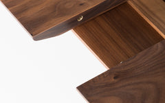 Light extending table