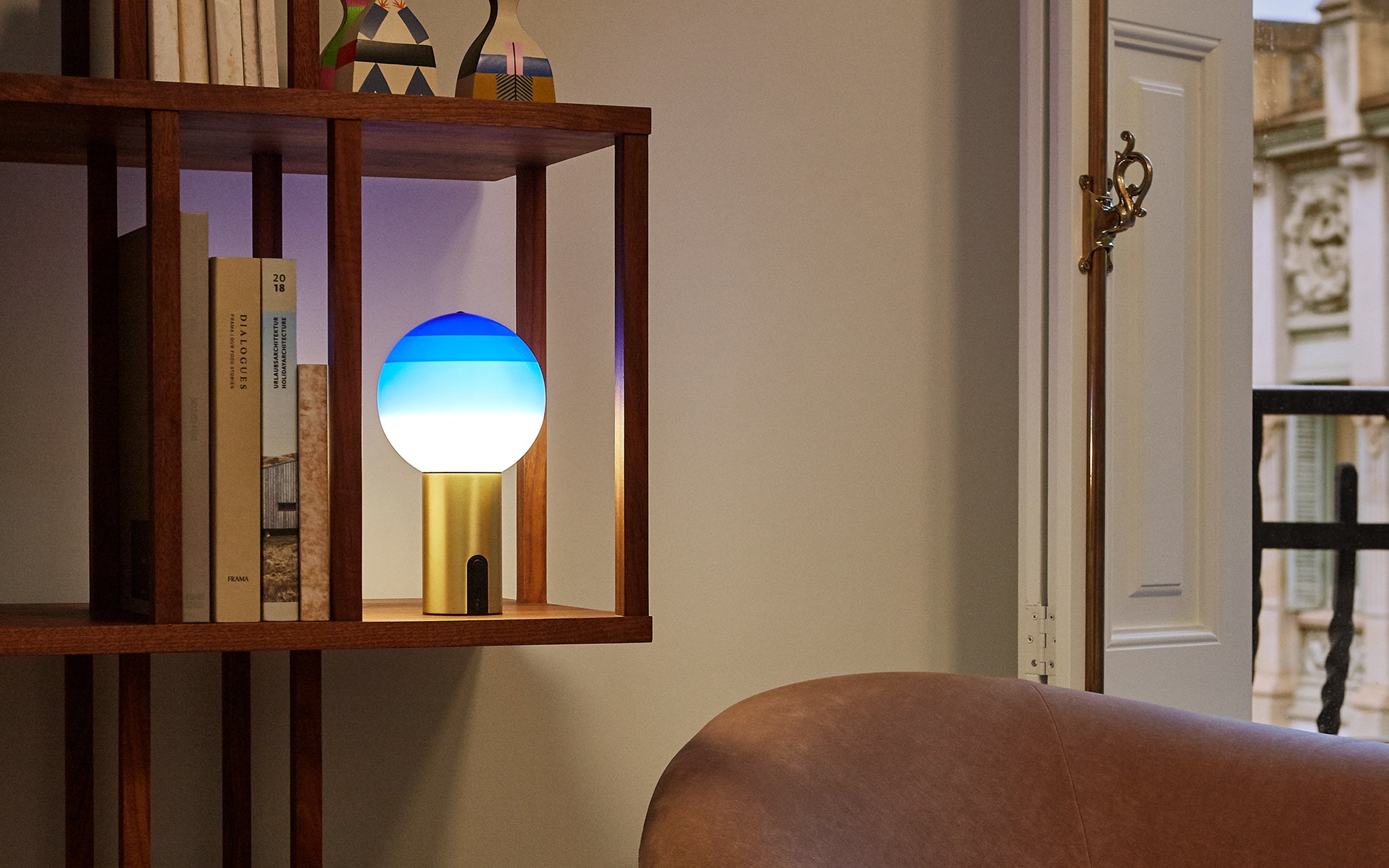 Dipping portable light