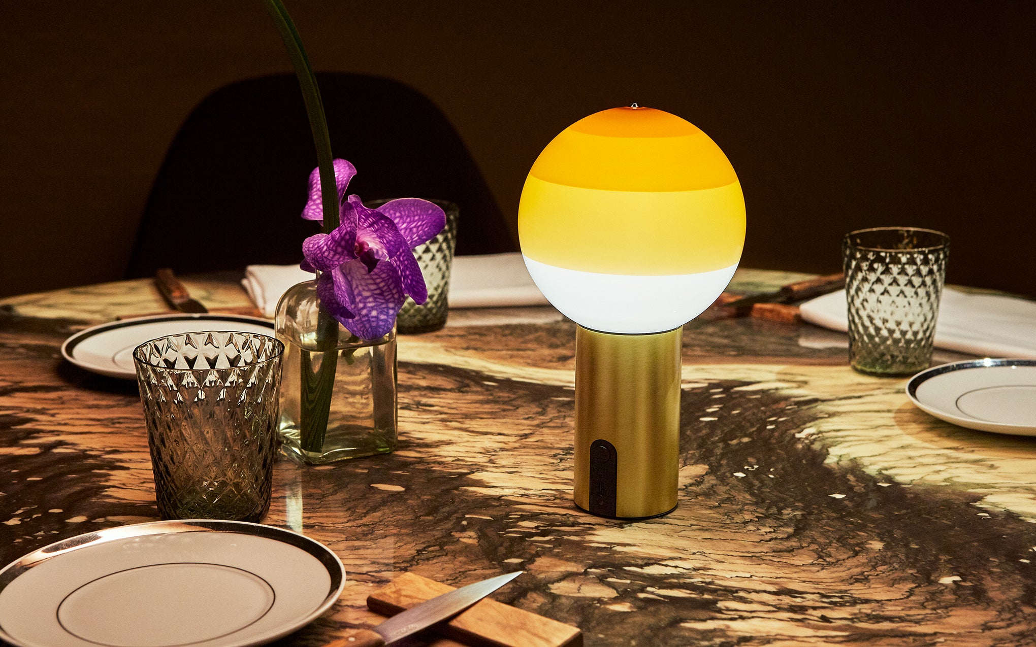 Dipping portable light