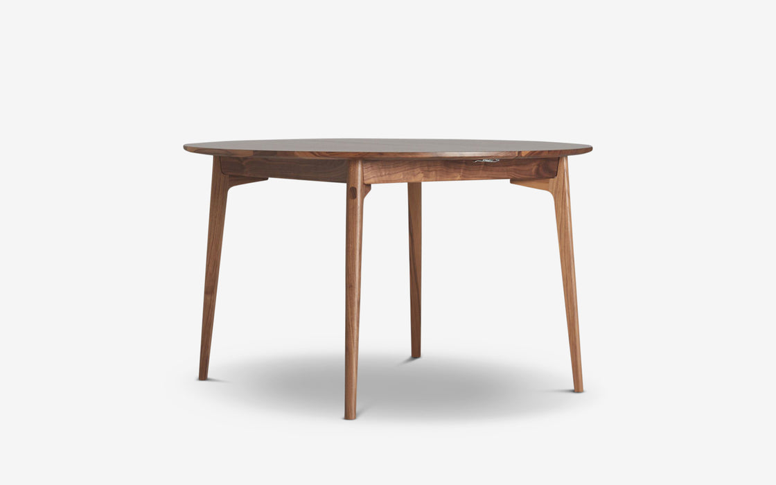 Dulwich round extending table