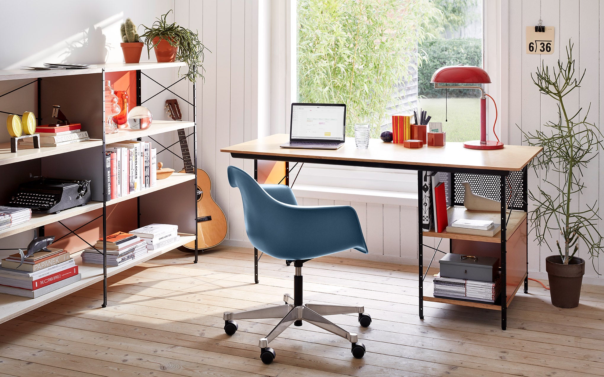 Eames Desk Unit EDU