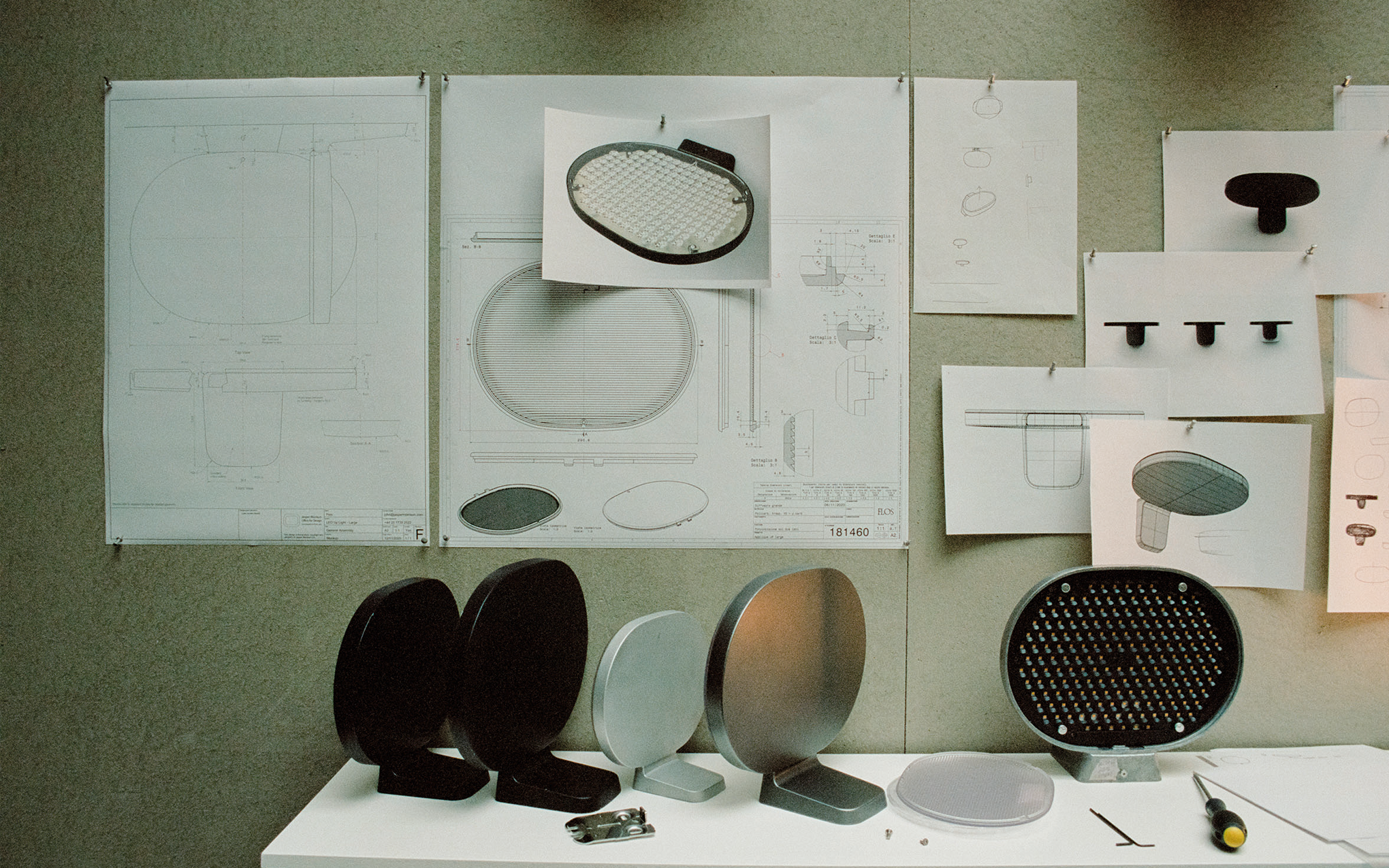 Oplight wall lamp, W1