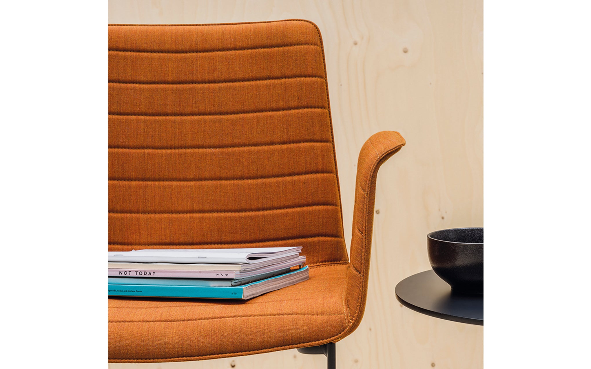 Flex armchair by Piergiorgio Cazzaniga for Andreu World | SCP