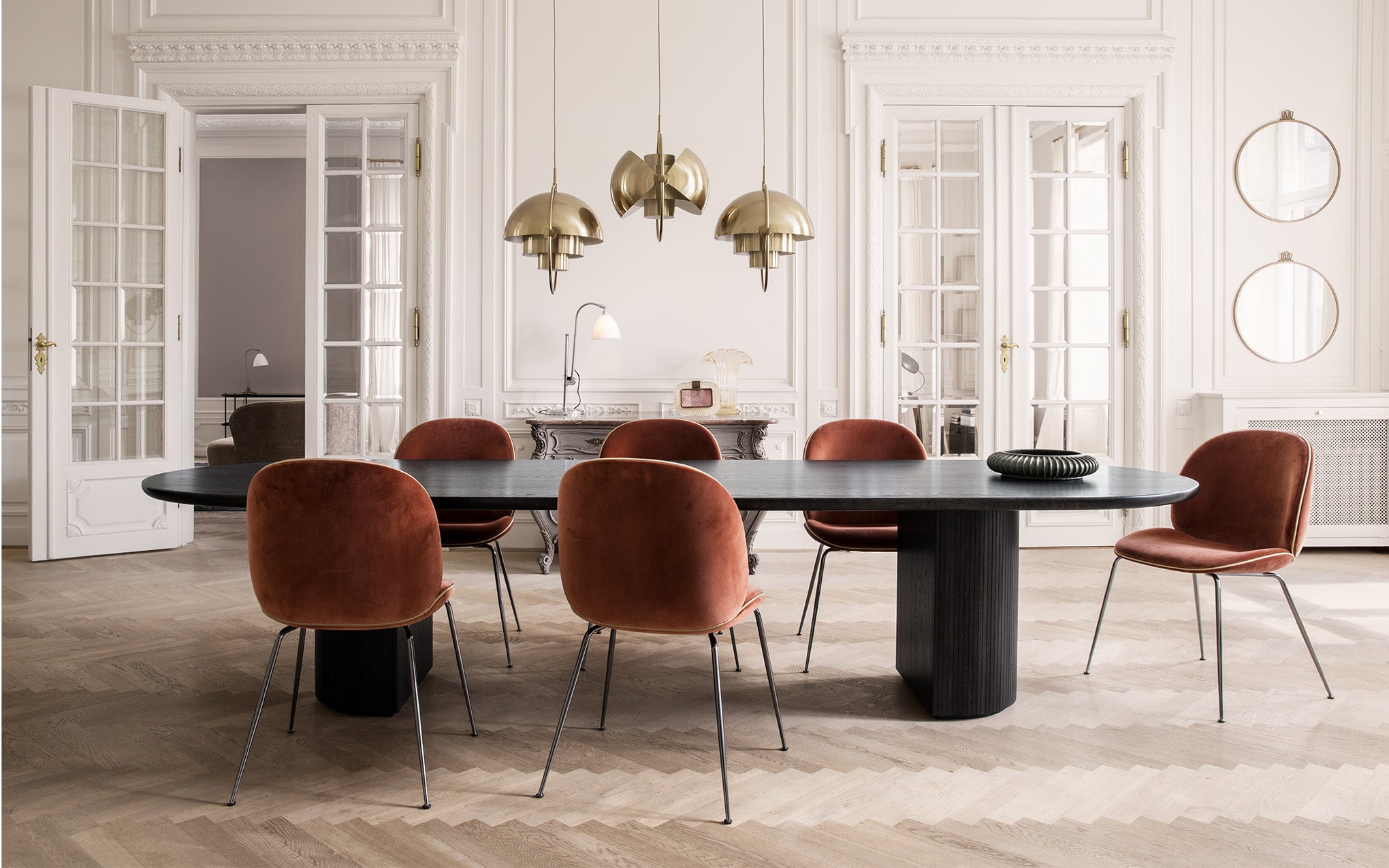 Beetle dining chair - upholstered with conic base