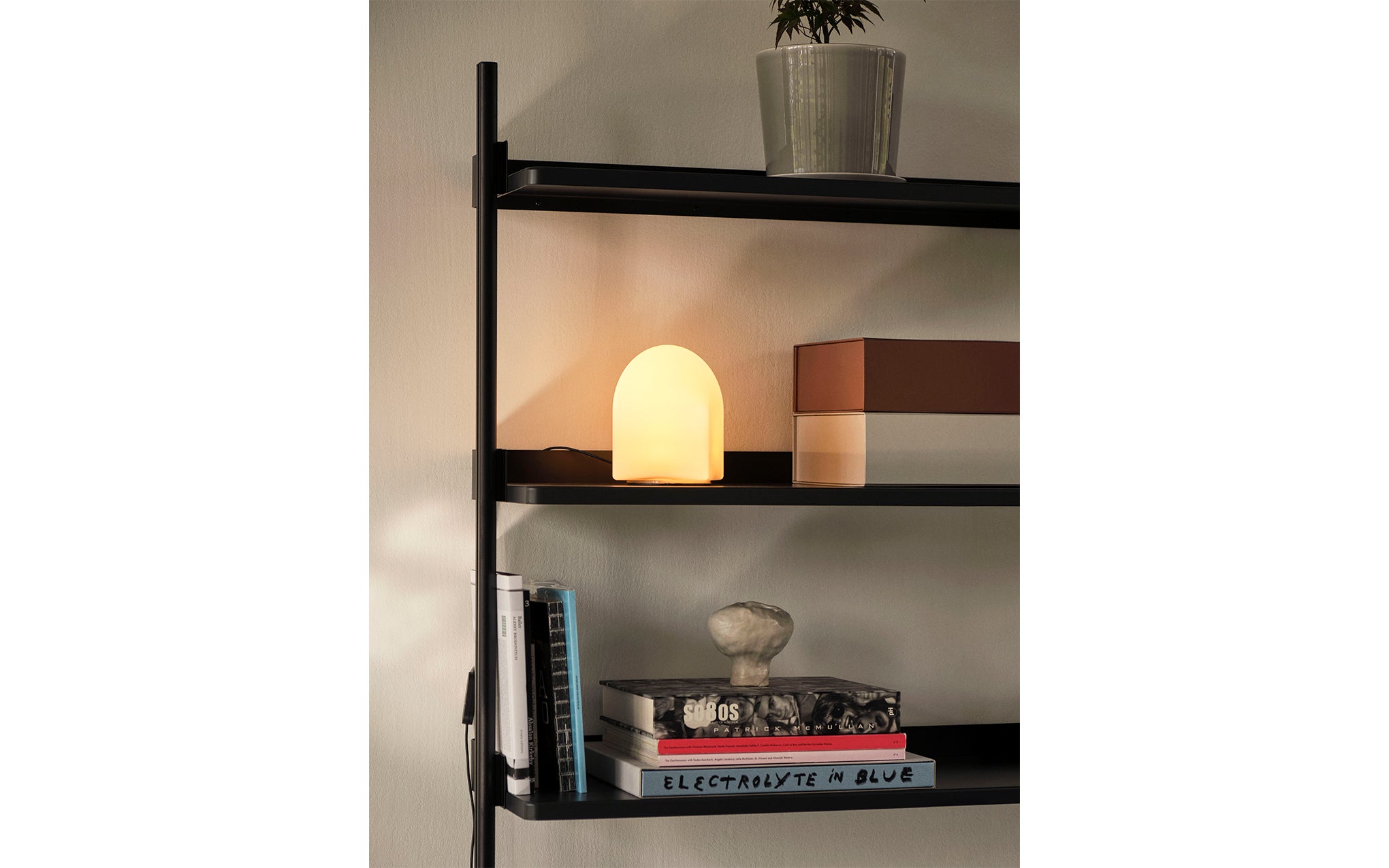 Parade table light 160