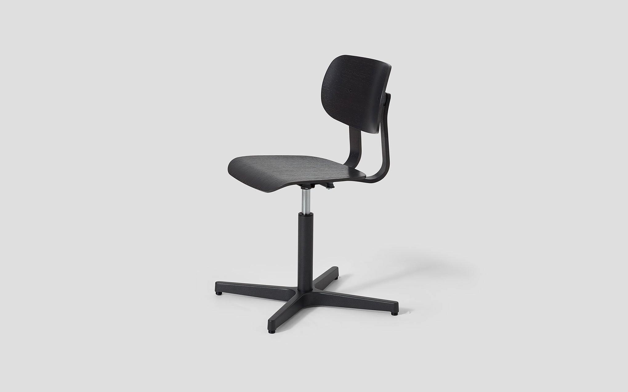 HD chair - pedestal