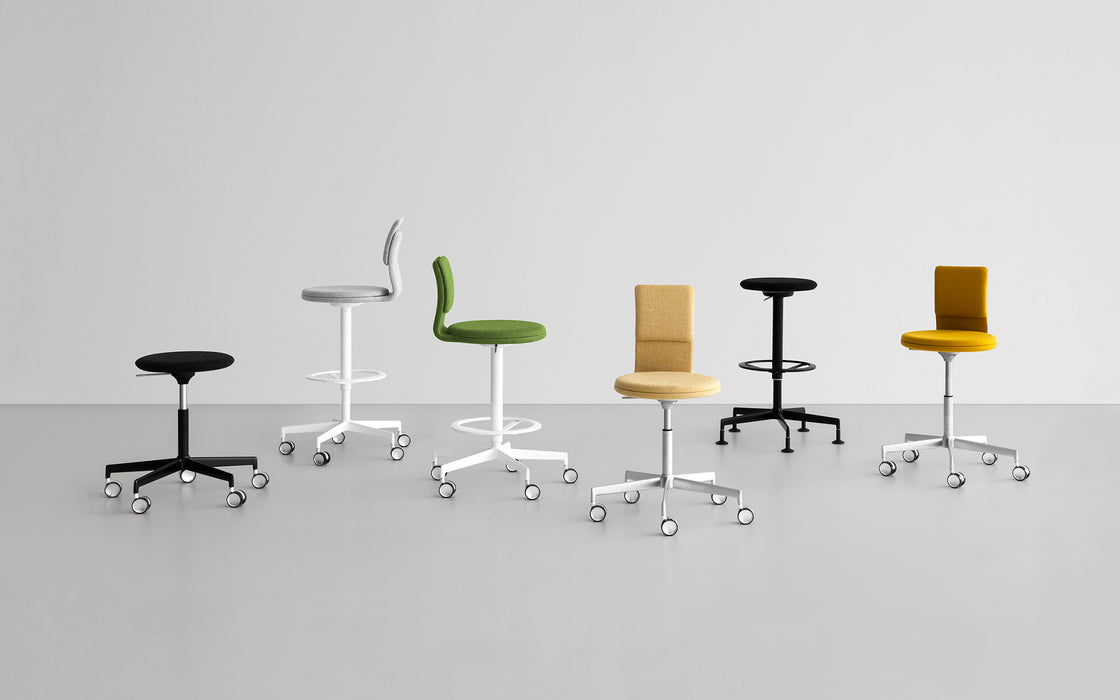 Lab stool with backrest