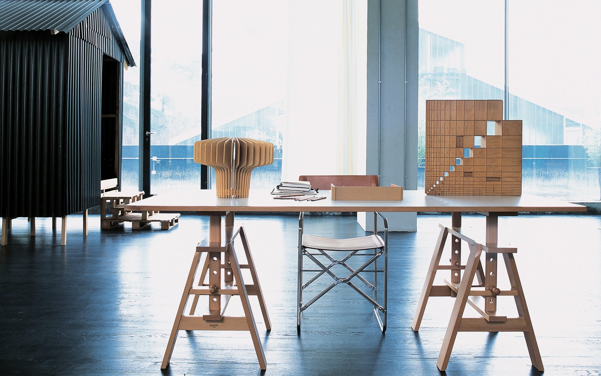 Leonardo trestle table