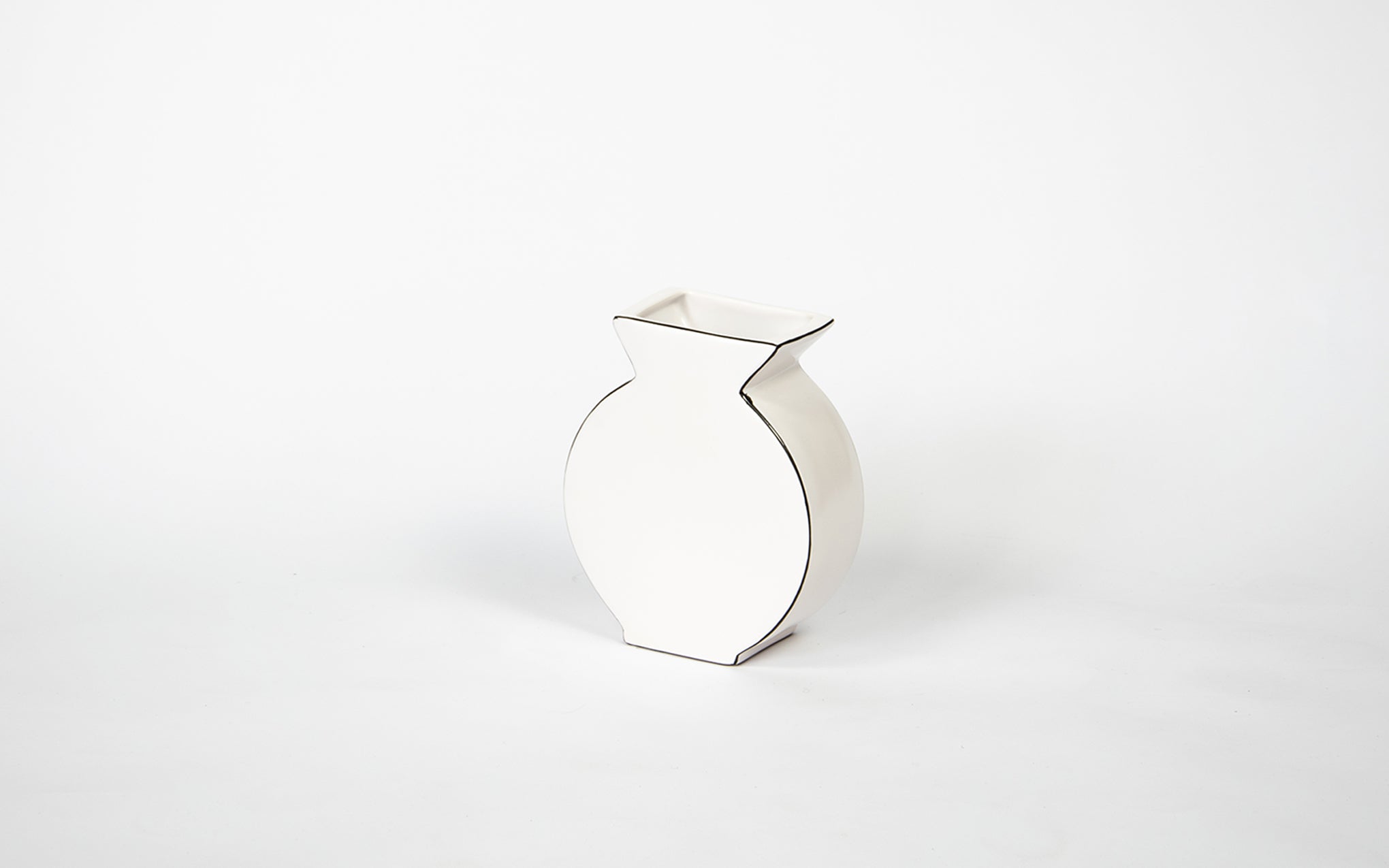 Silhouette vase No. 2