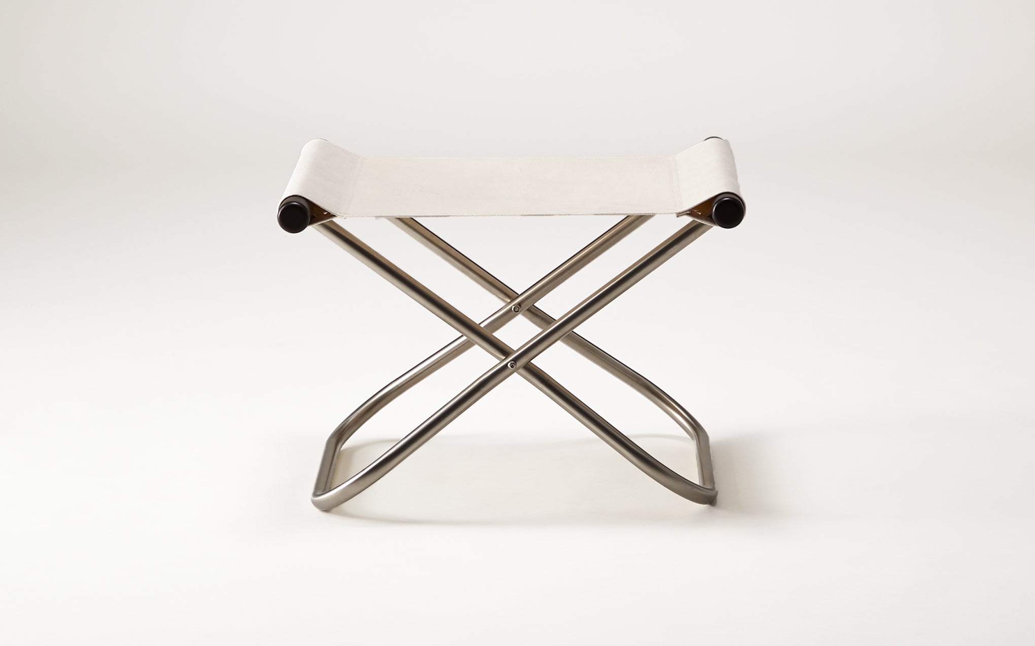 Nychair X ottoman by Takeshi Nii | SCP