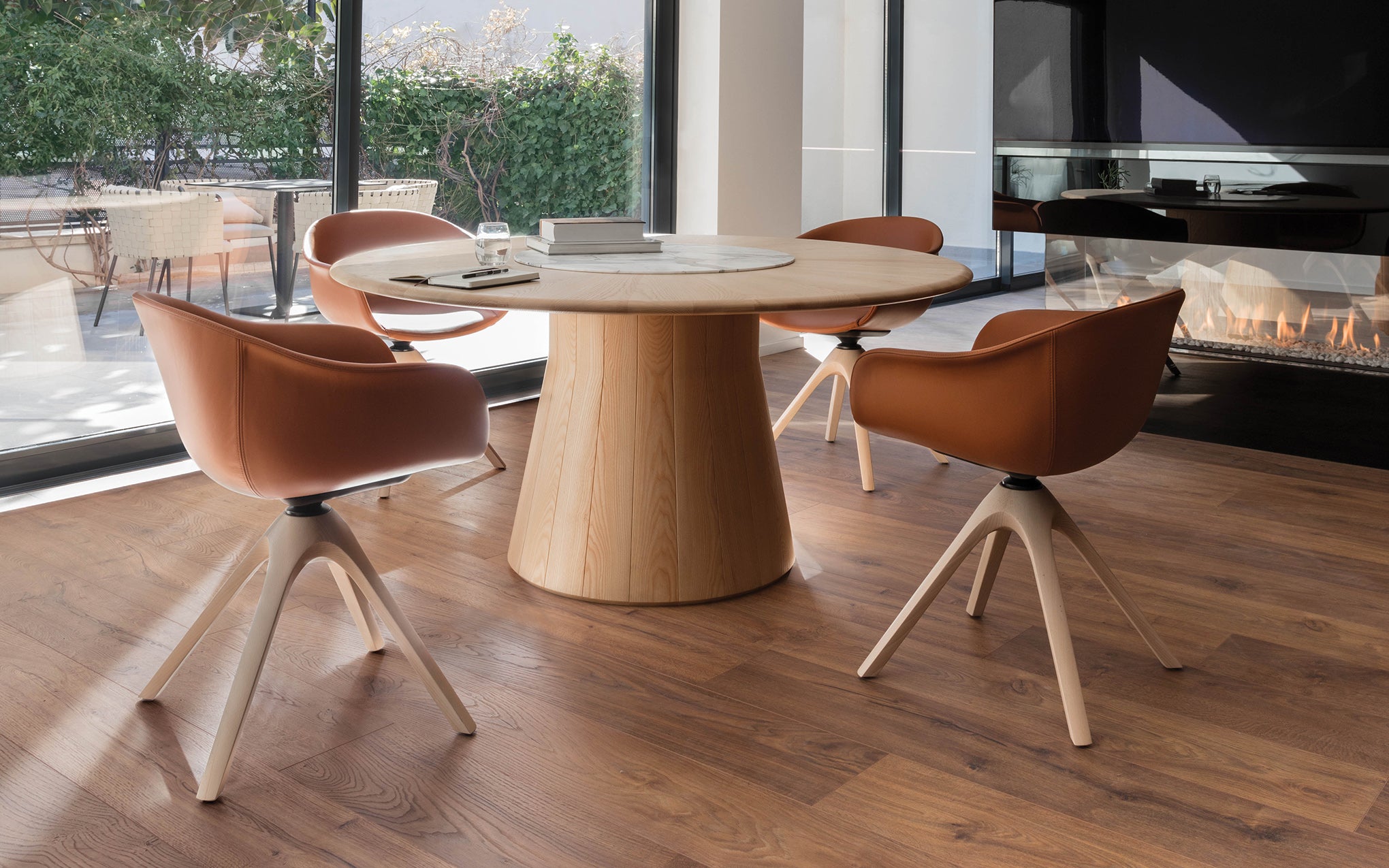 Next armchair - 4-star wood base