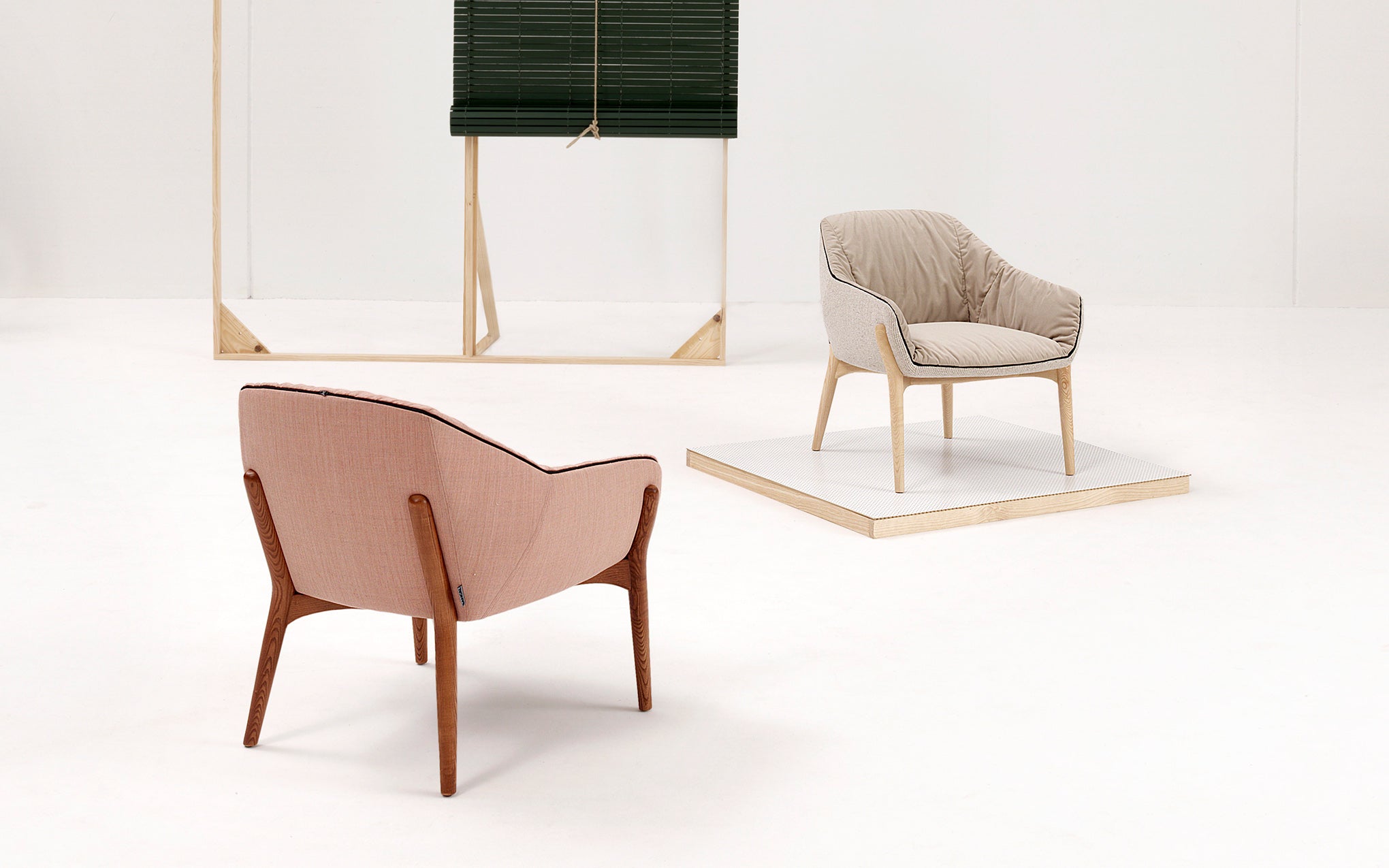 Nido armchair