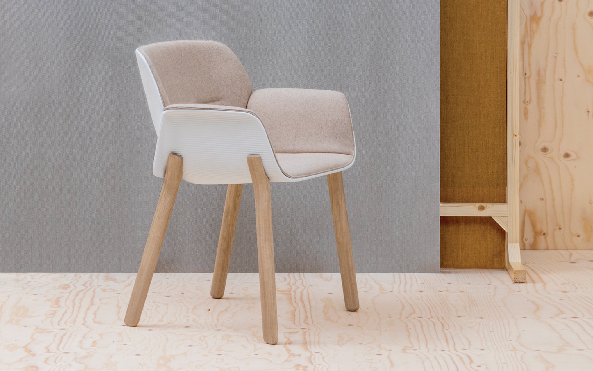 Nuez armchair by Patricia Urquiola for Andreu World | SCP