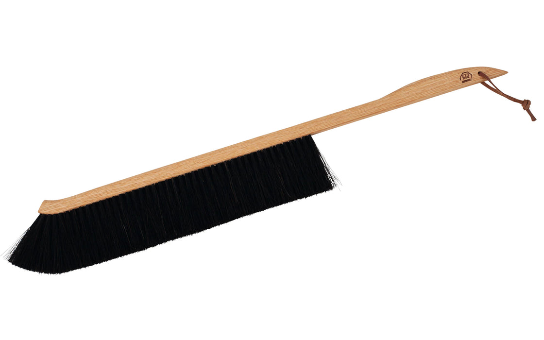 Narrow hand broom