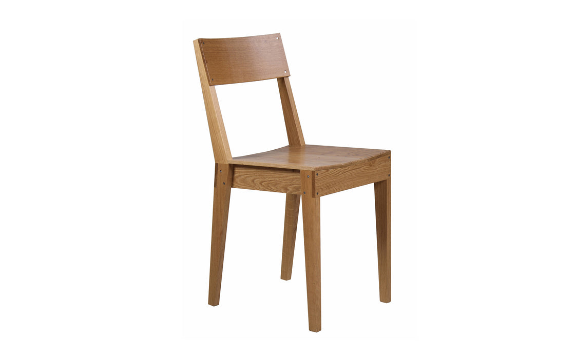 Oak chair in oak