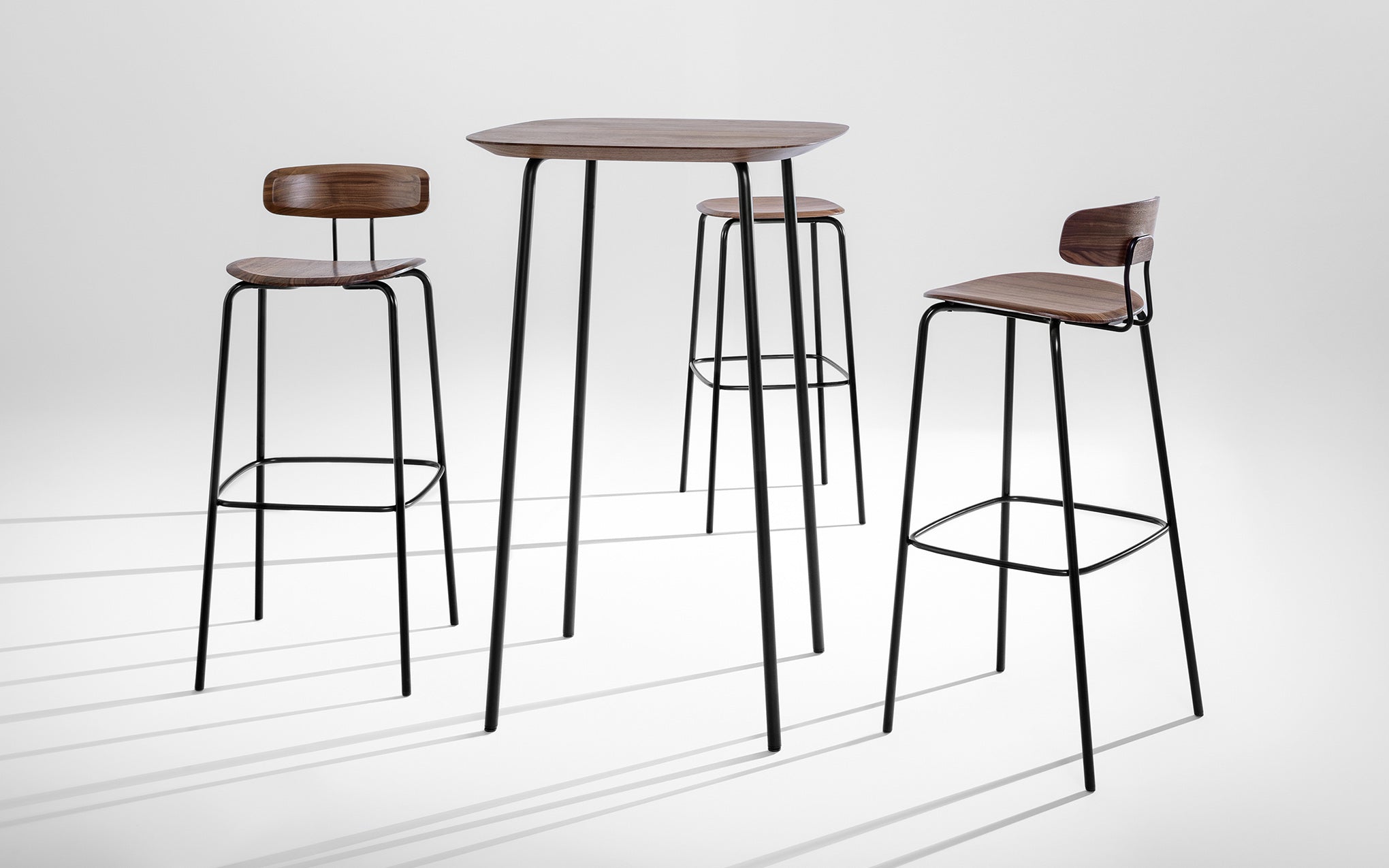 Okito bar stool