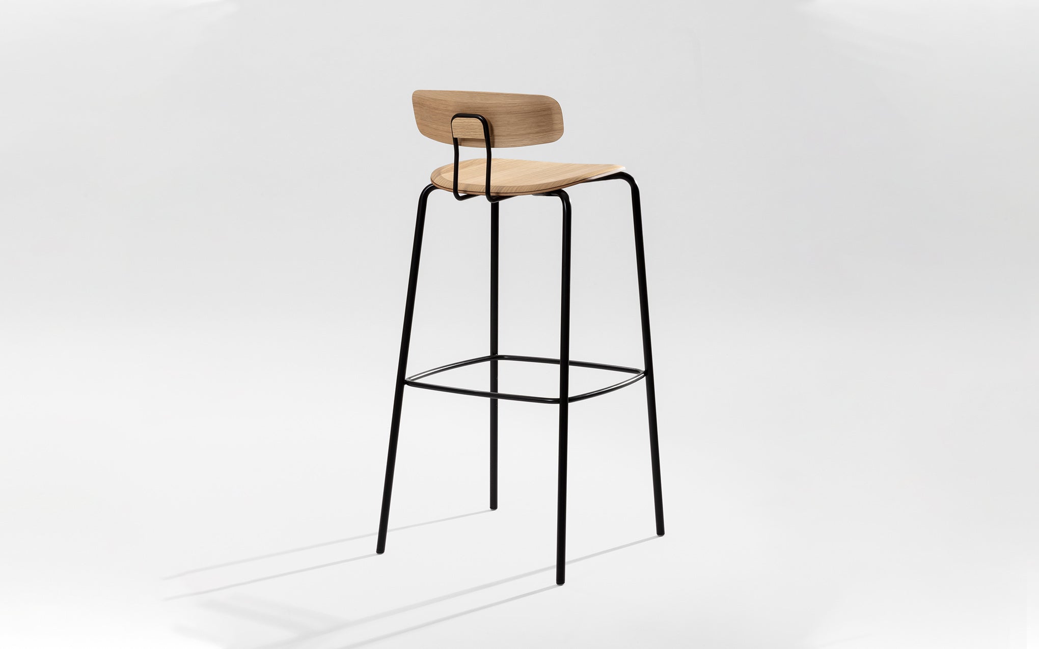 Okito Ply bar stool