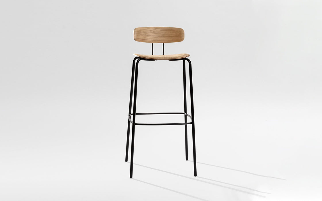 Okito Ply bar stool