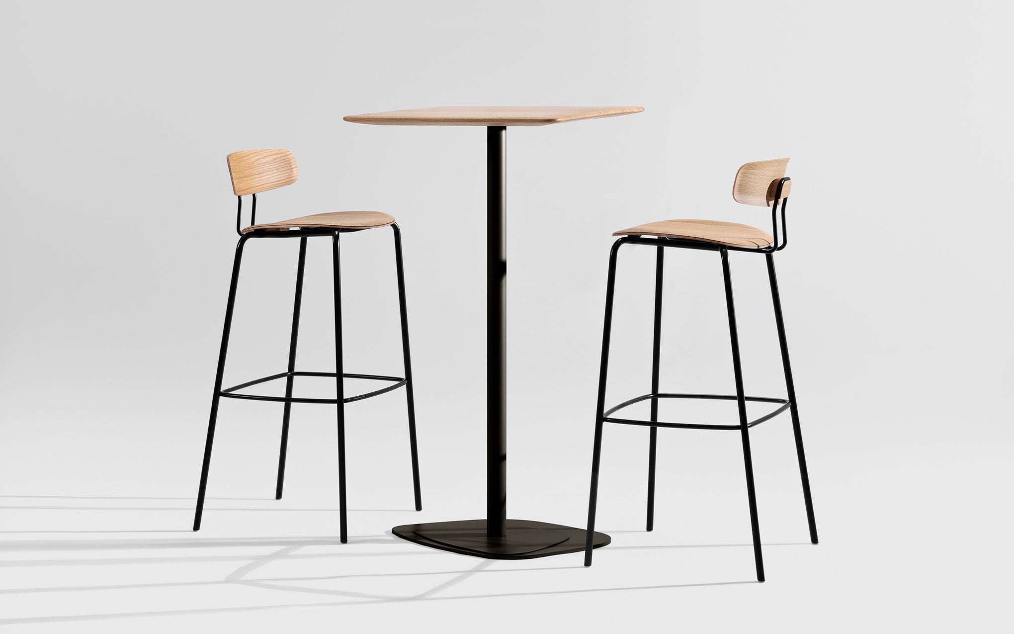 Okito Ply bar stool