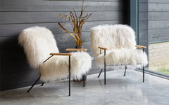 Orlando armchair with oak arms