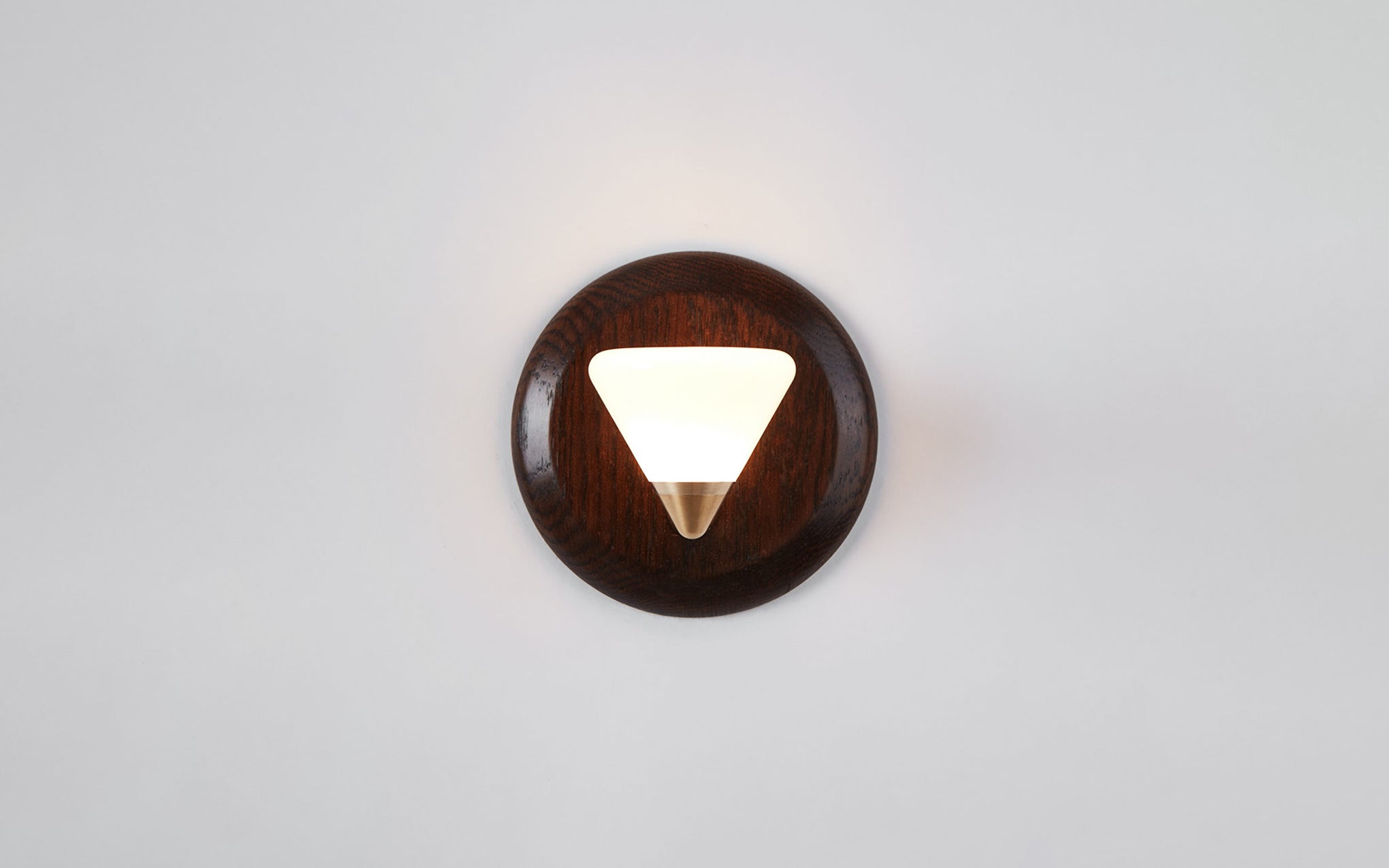 Apollo sconce
