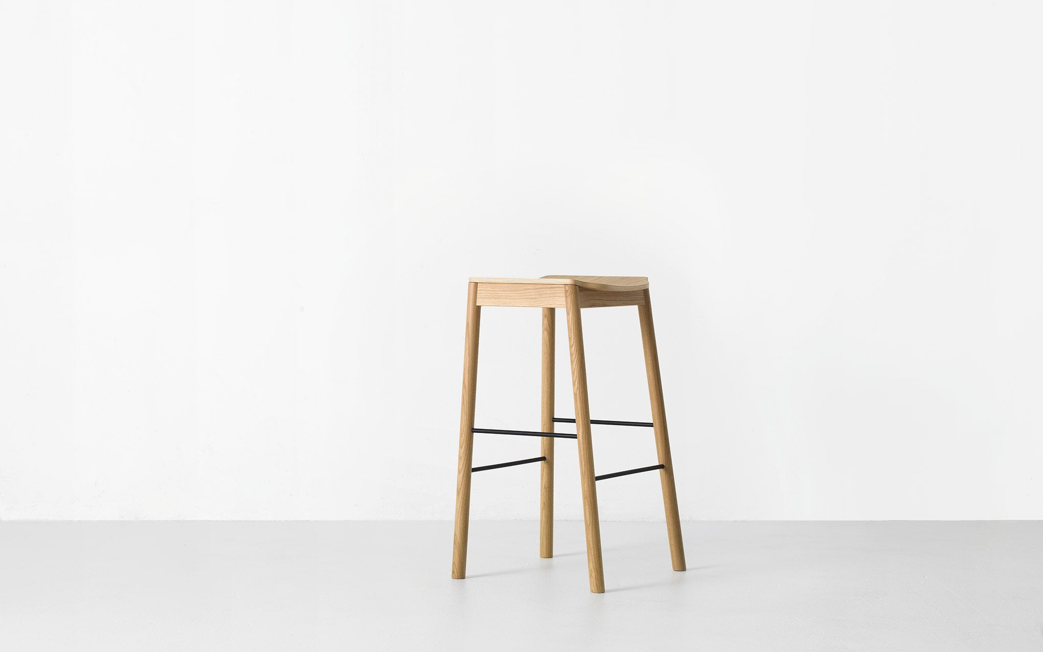 Tangerine stool