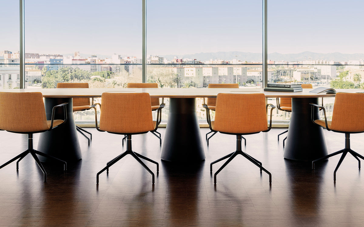 The Reverse Conference Table Reverse Conference table by Andreu World | SCP