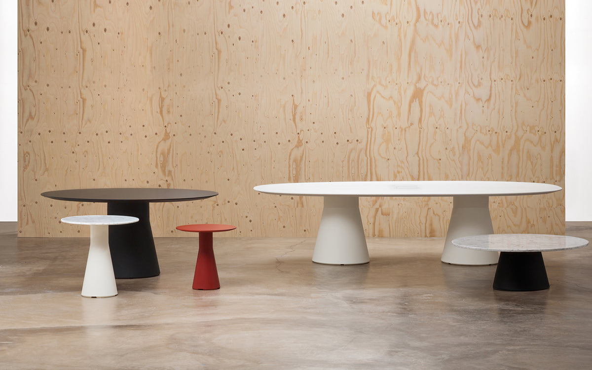 The Reverse Conference Table Reverse conference lounge table by Andreu World | SCP