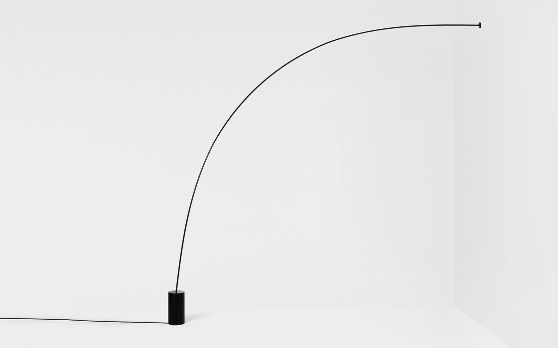 Pole 4 - wall to floor light