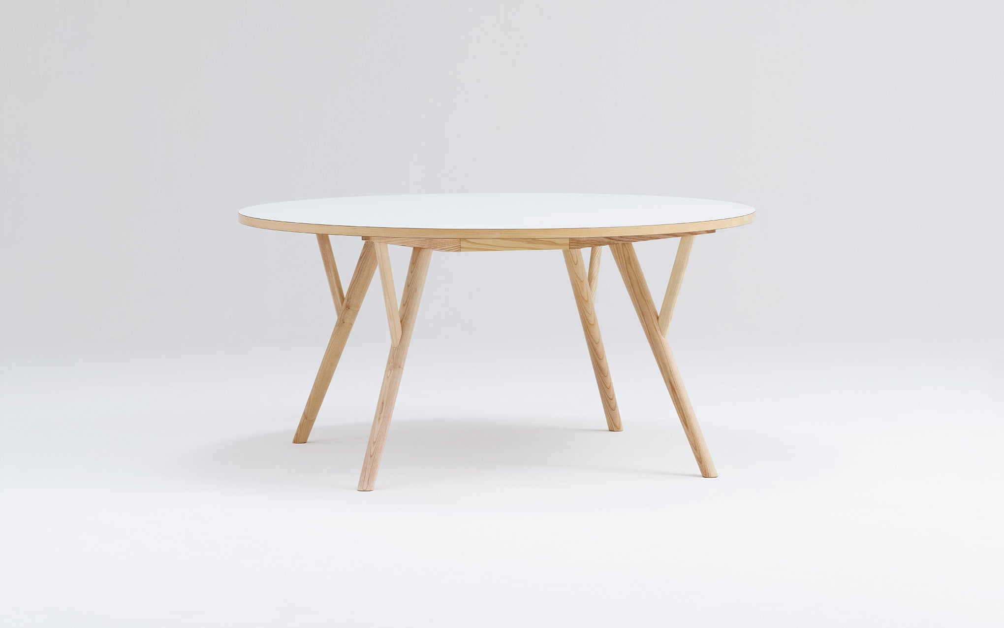 Peggy table