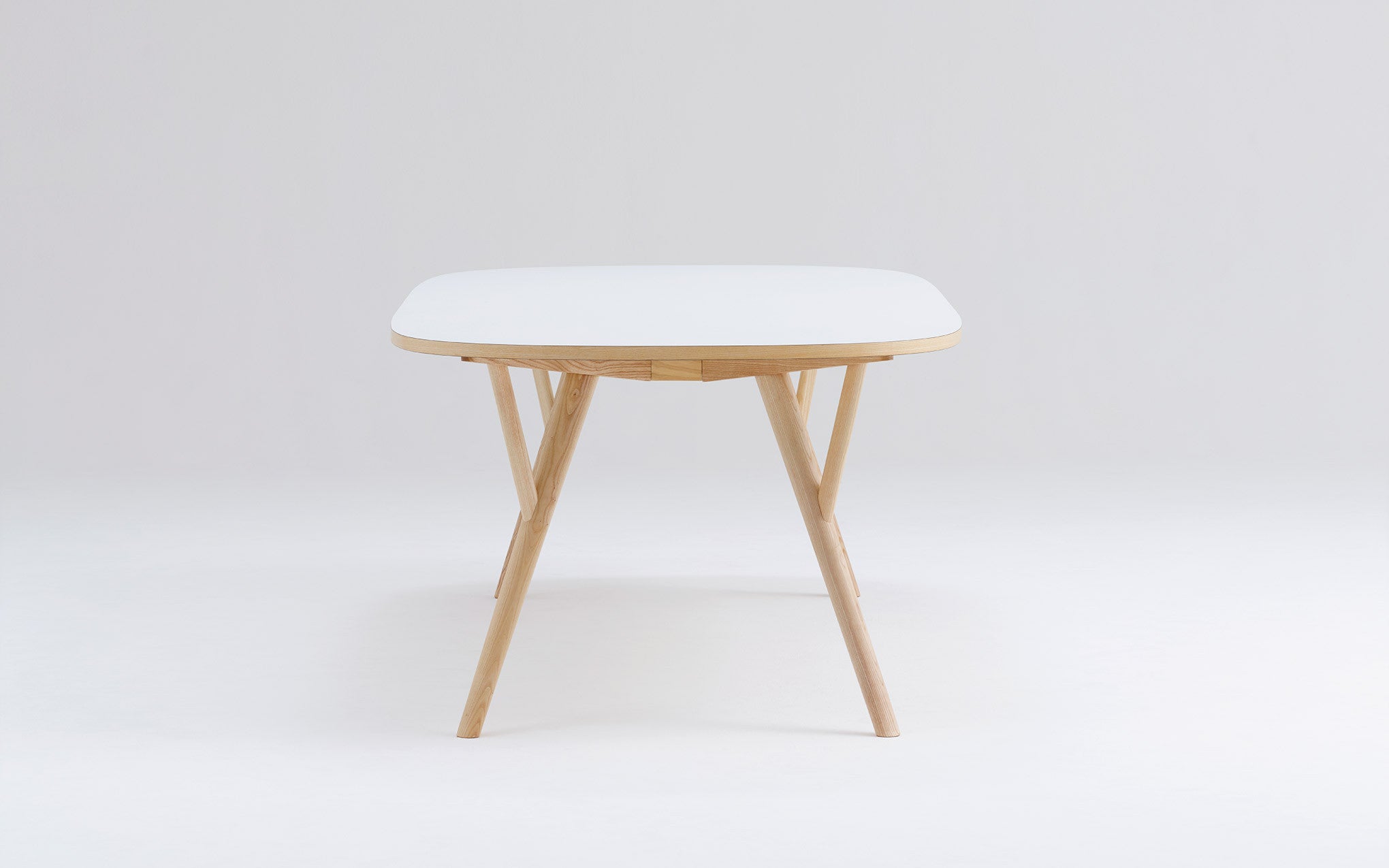 Peggy table