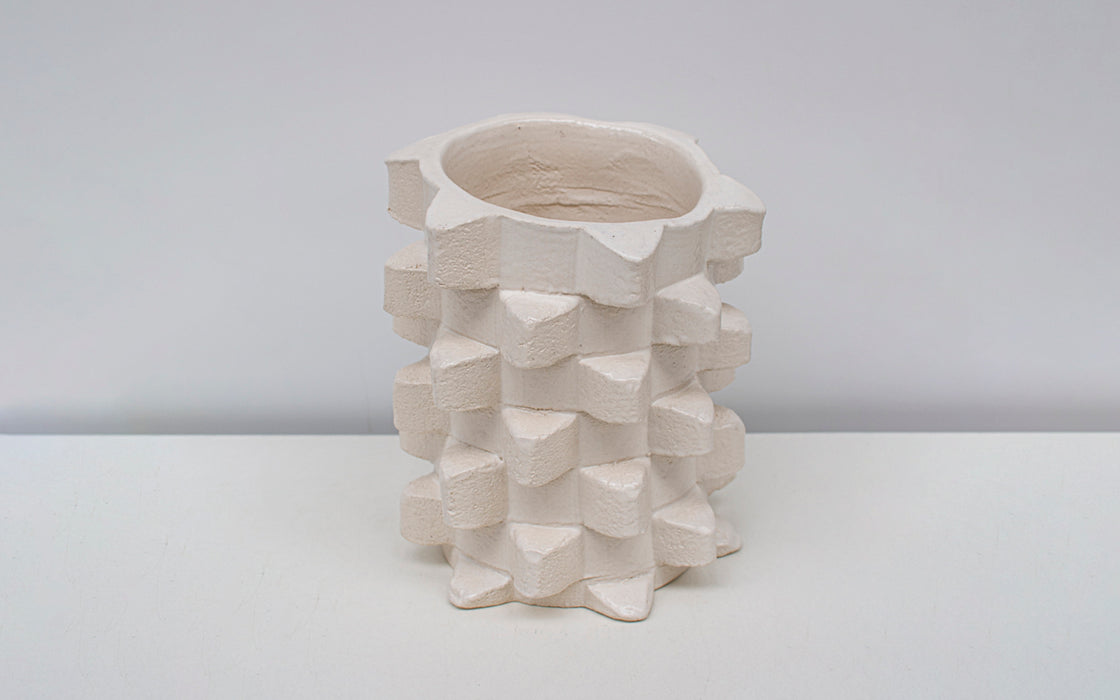 Seventy small vase - white