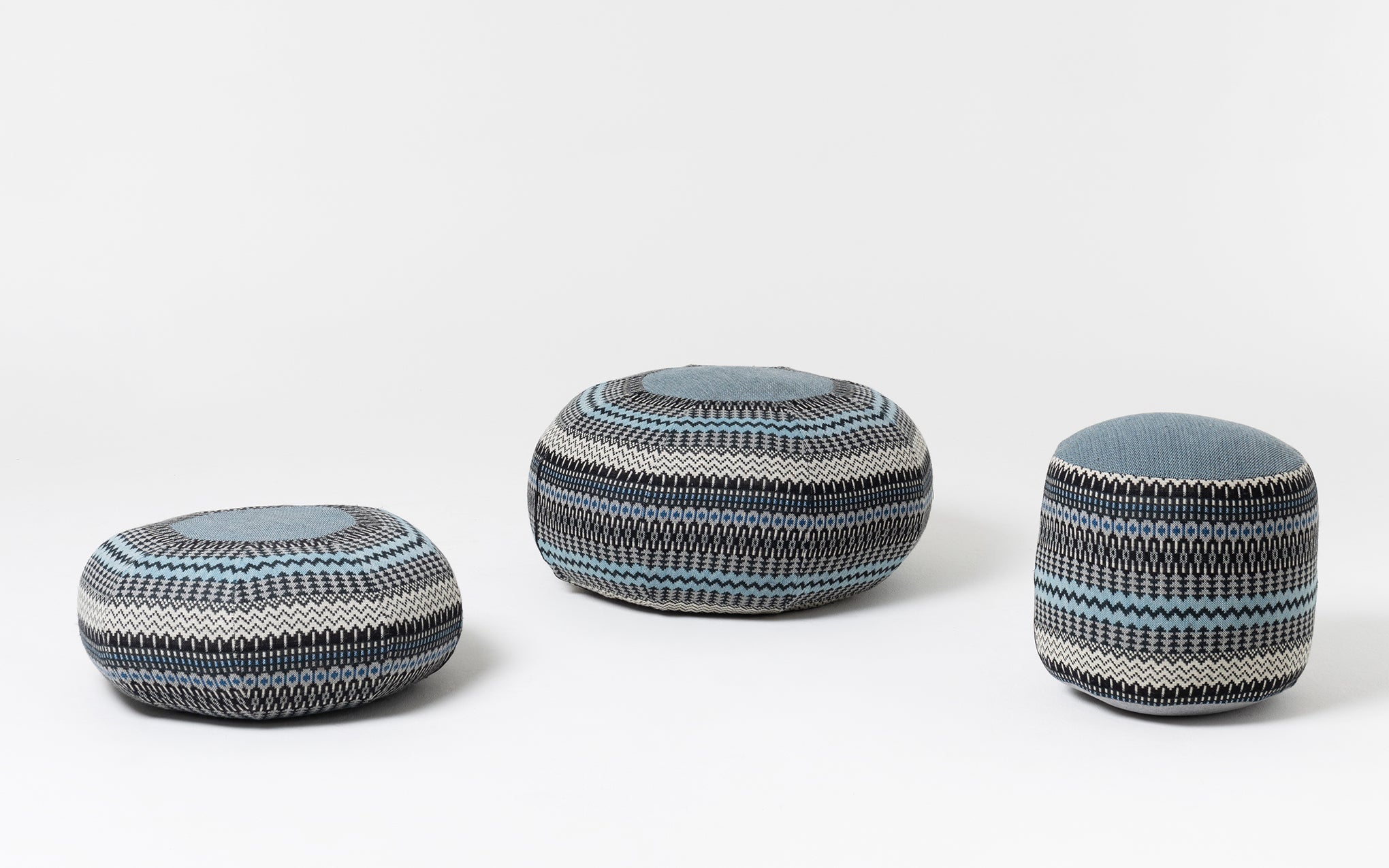 Frank pouffe in Static