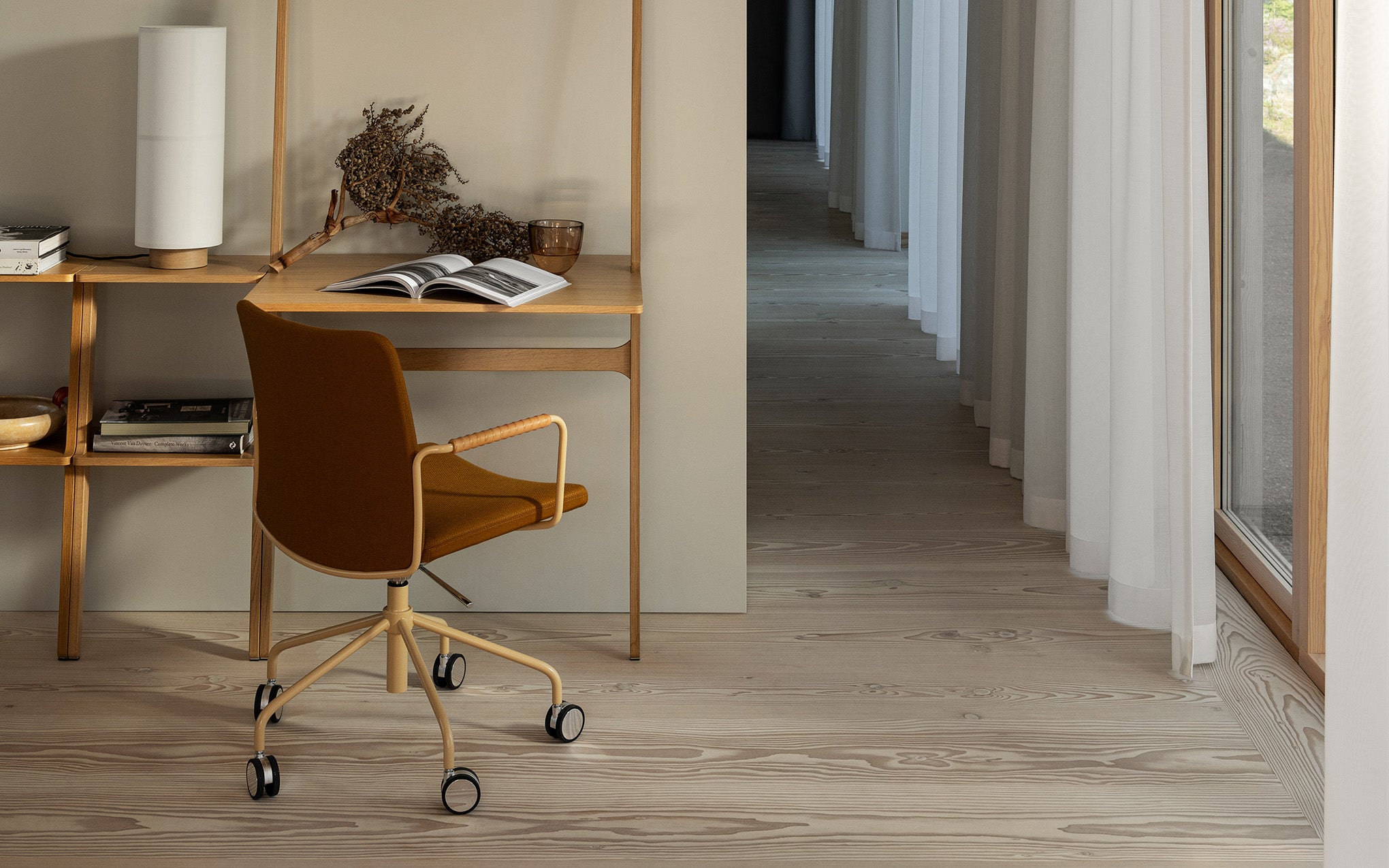 Stella armchair - wheel base