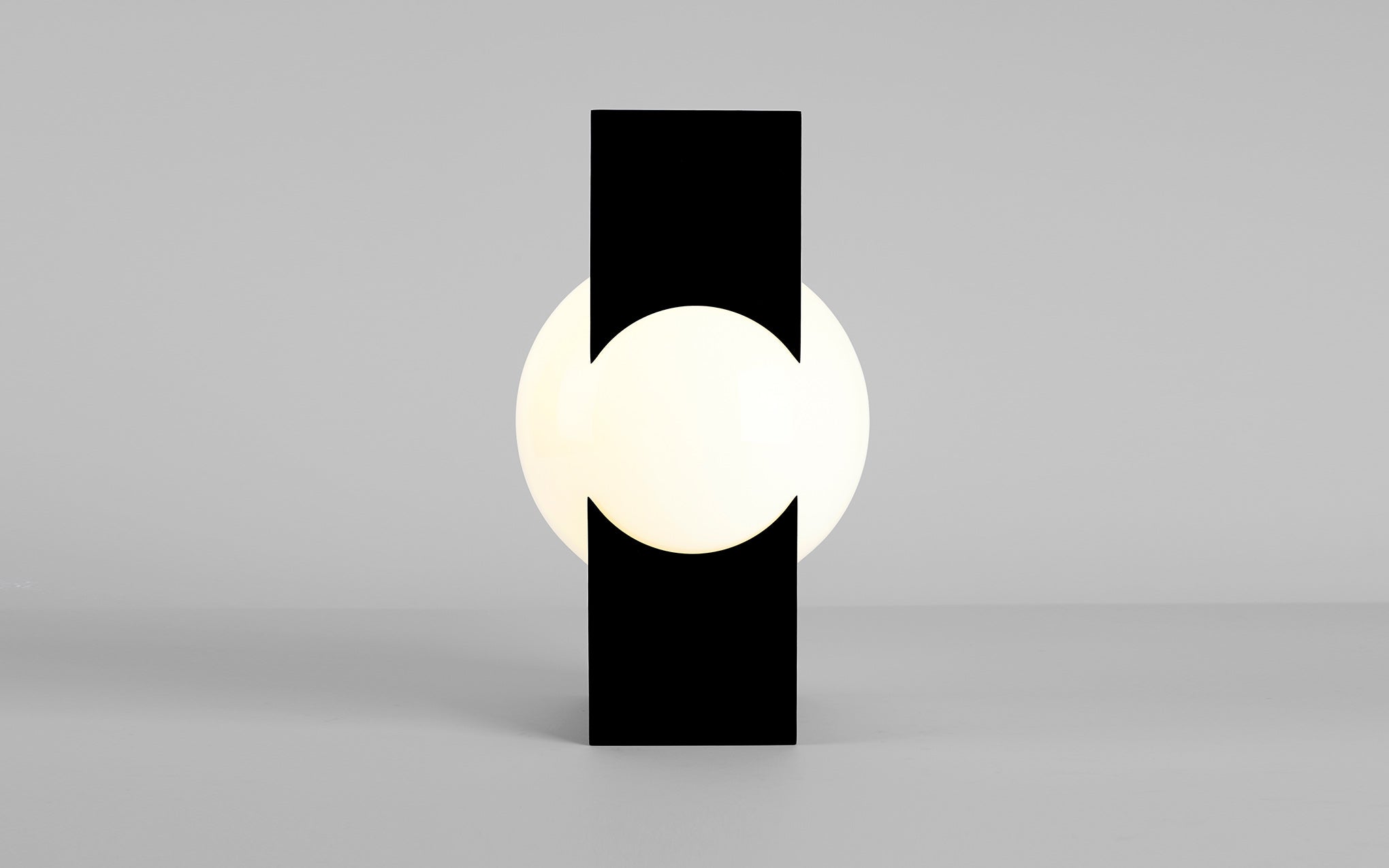Atlas 02 table lamp