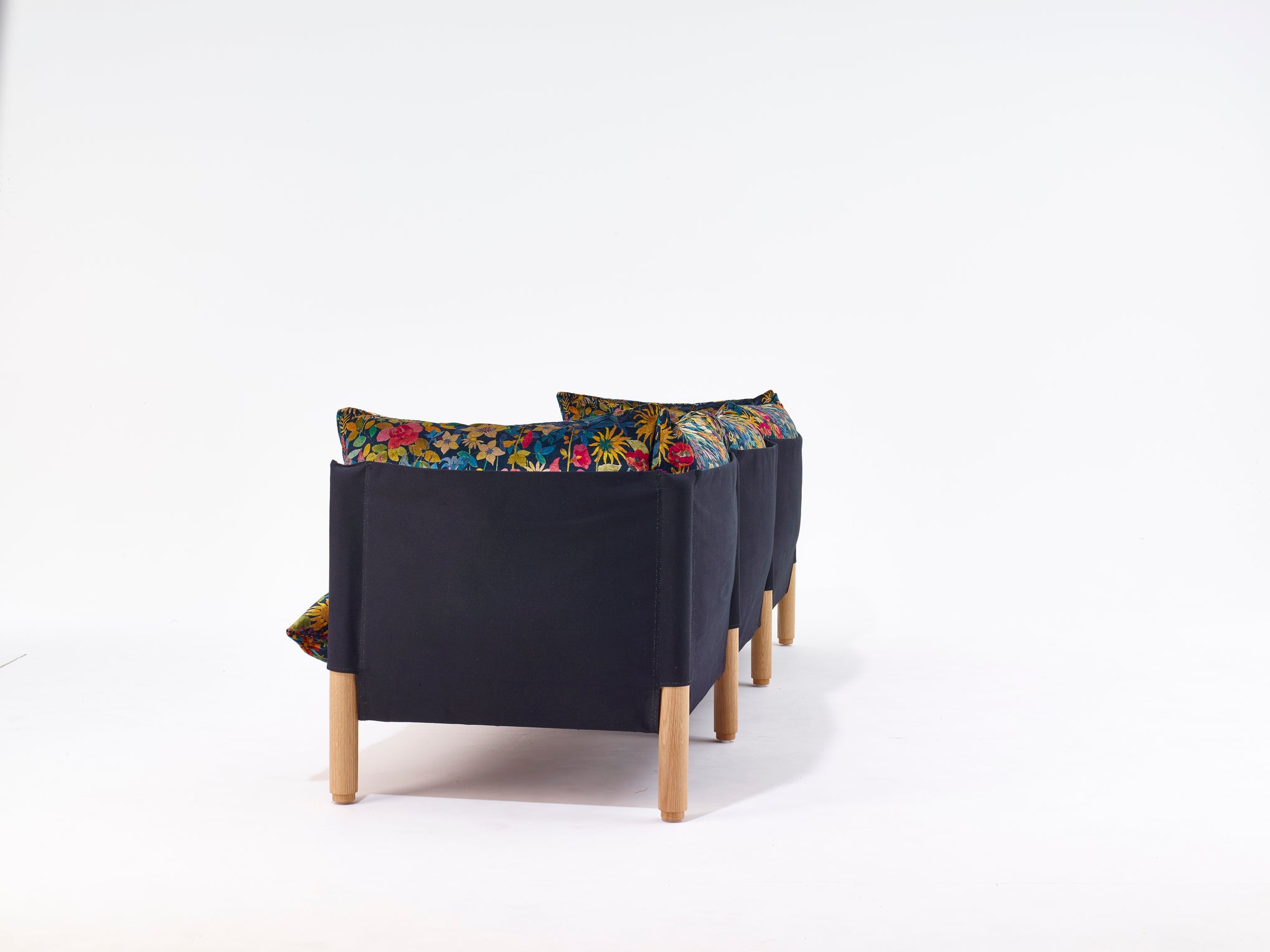 Tepee three seat sofa - oak, black sling