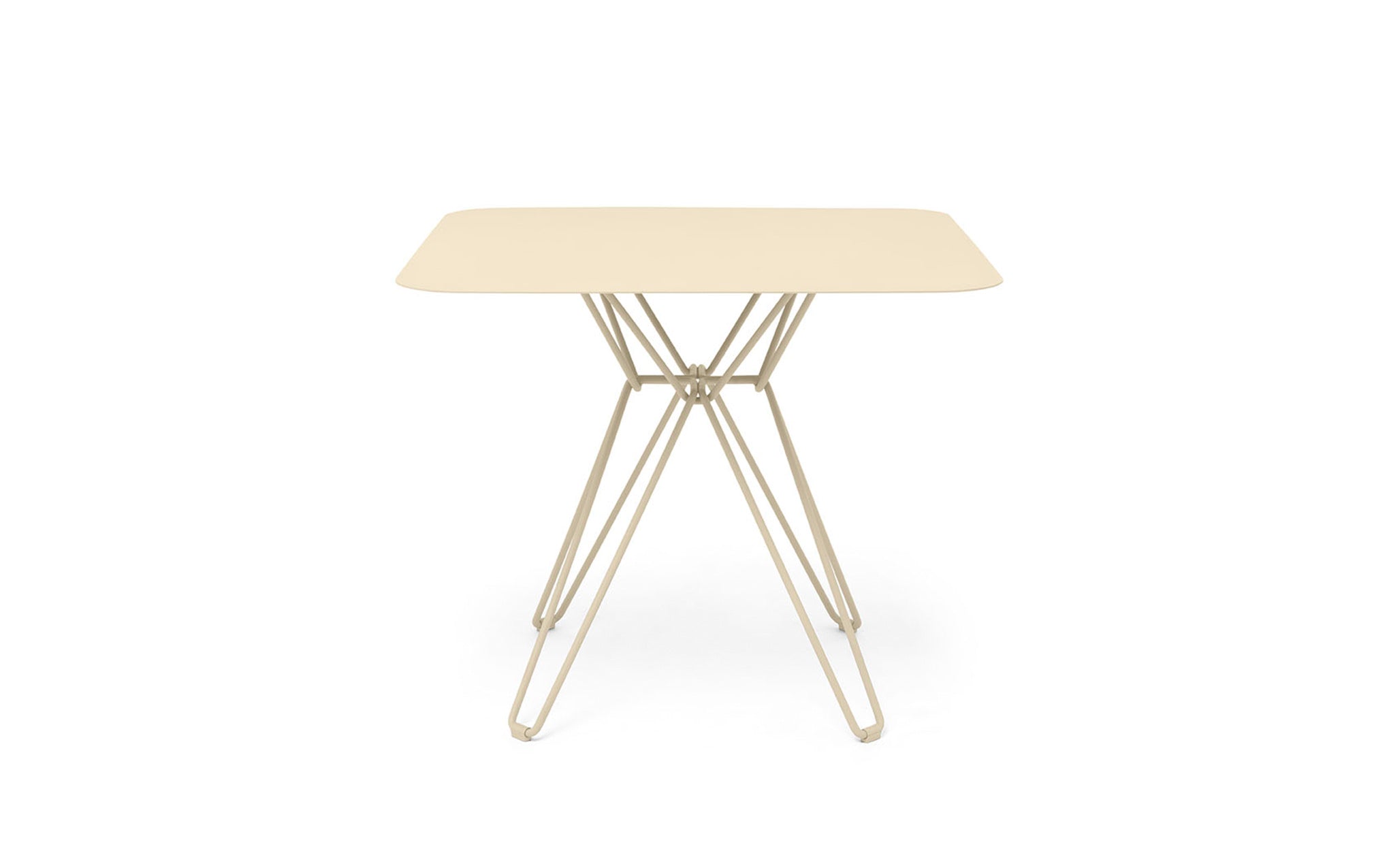 Tio square dining table