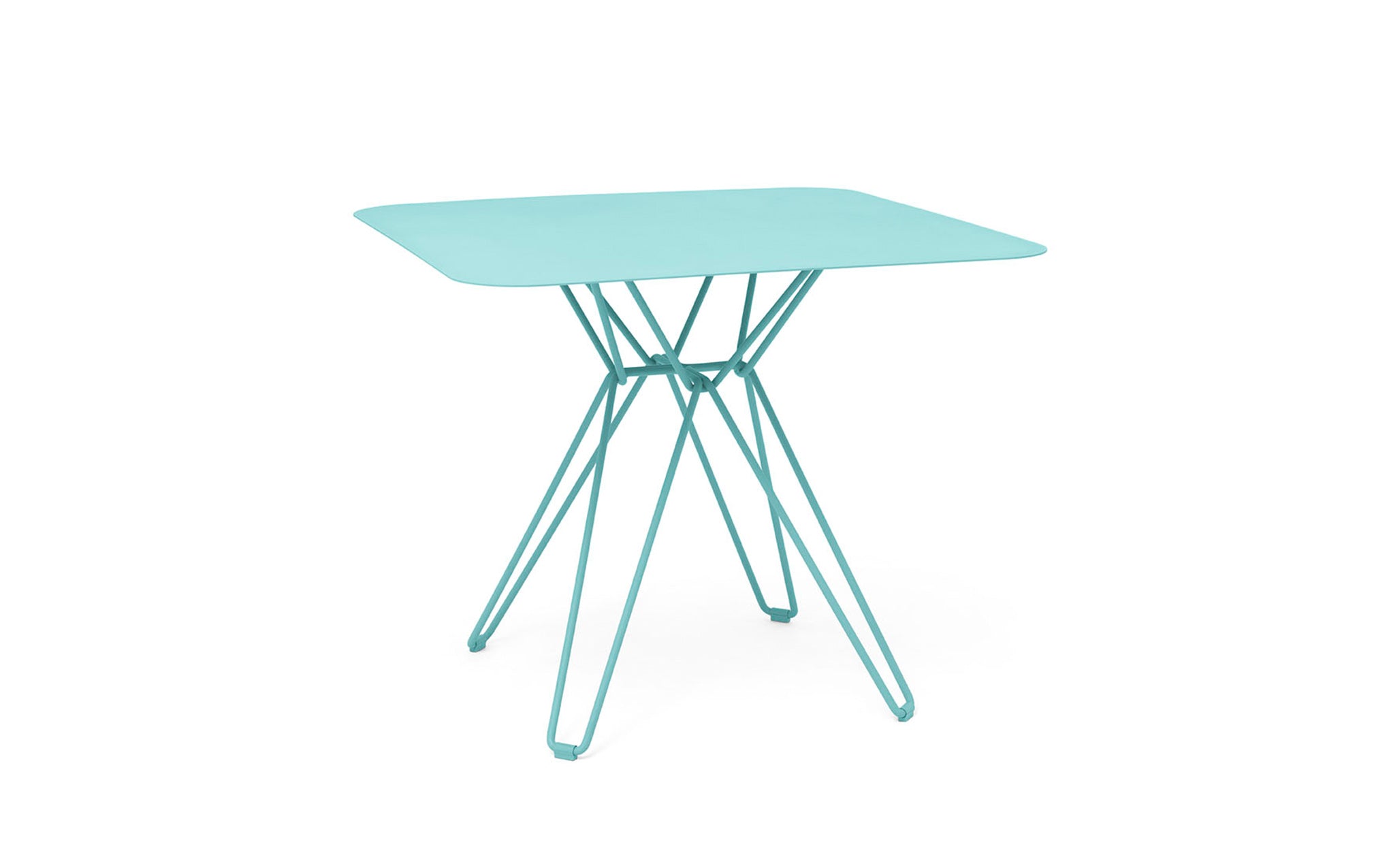 Tio square dining table
