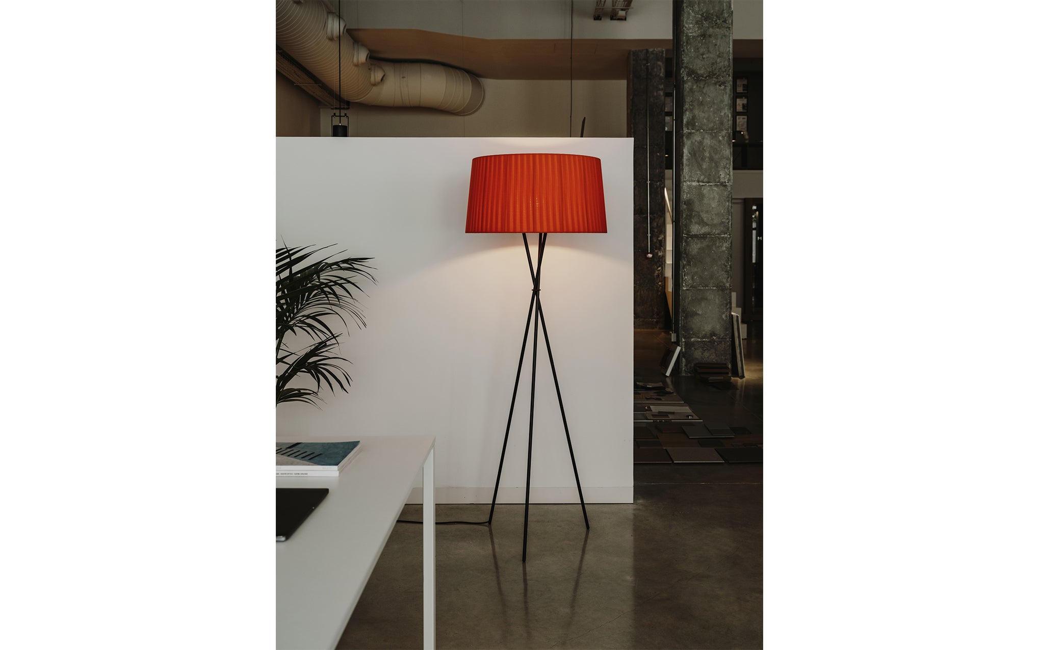 Tripode G5 floor light