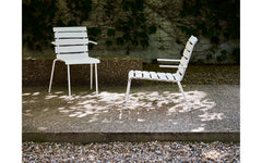 Aligned lounge chair