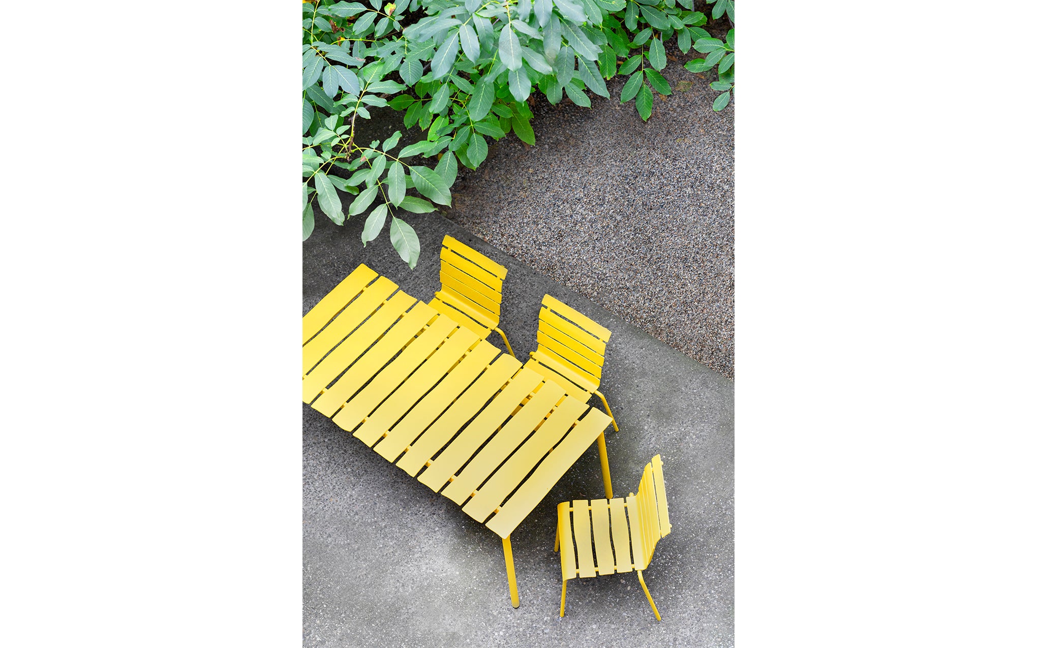 Aligned dining chair